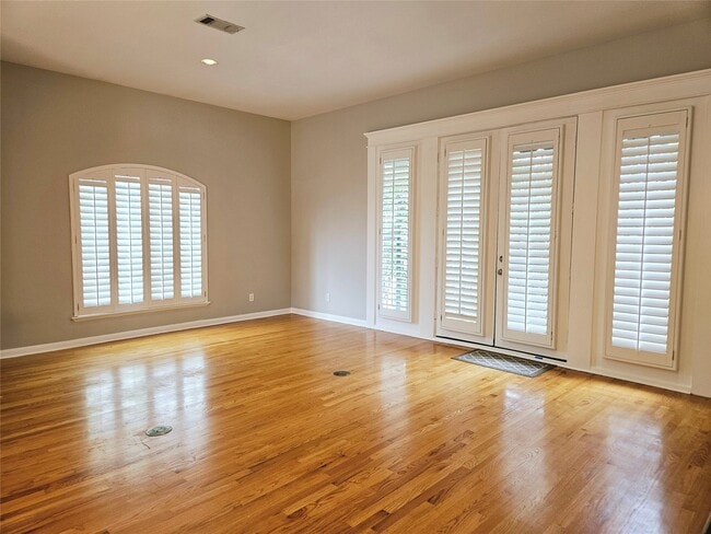 Building Photo - 3818 Hazard St Rental