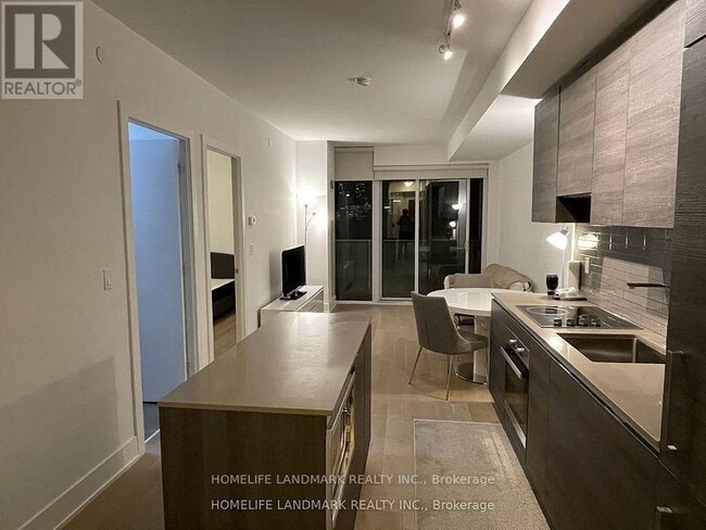 Photo - 200 Bloor St W Unit 1004