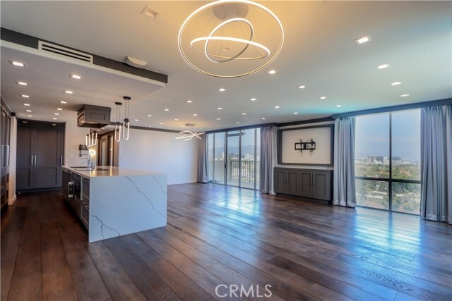 Building Photo - 2160 Century Pk E Unit 706