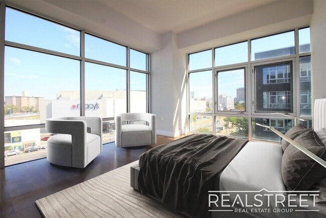 Photo - LUXURY 3 BR in Queens! Unidad 301