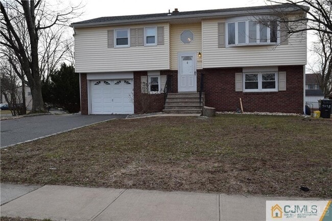 Photo - 5098 Scott St