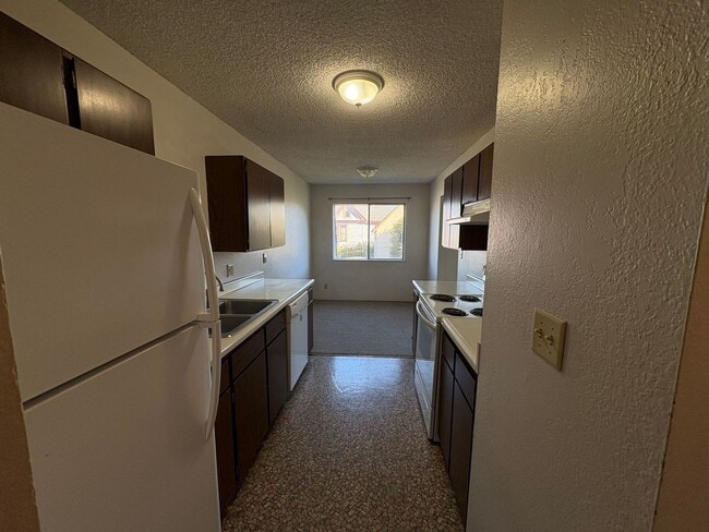 Photo - 15th St Unit D