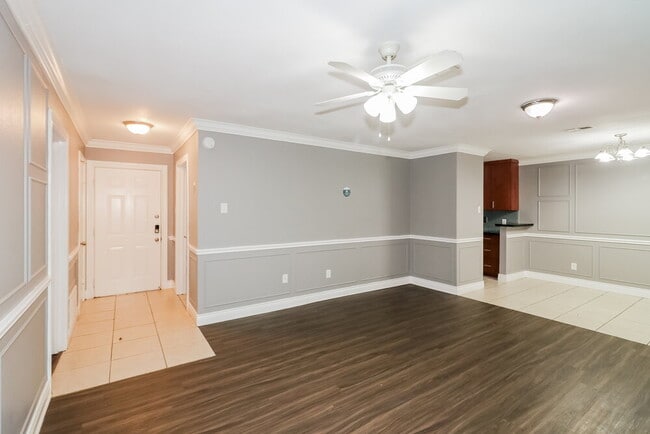 Photo - 914 Mosher Ln