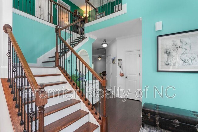 Photo - 1103 Magenta Way