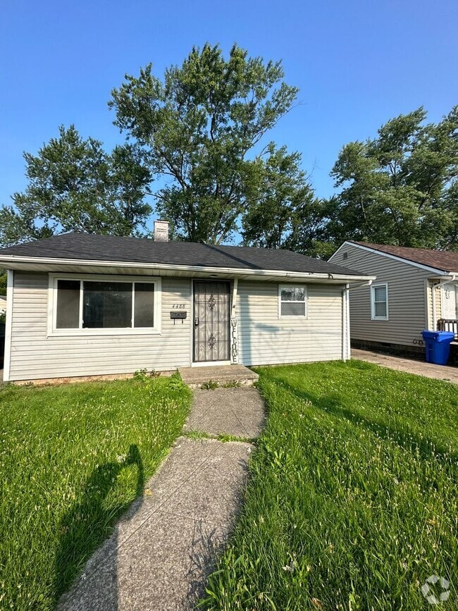 Building Photo - West Side Single-Family 2-Bed - AVAILABLE ... Rental