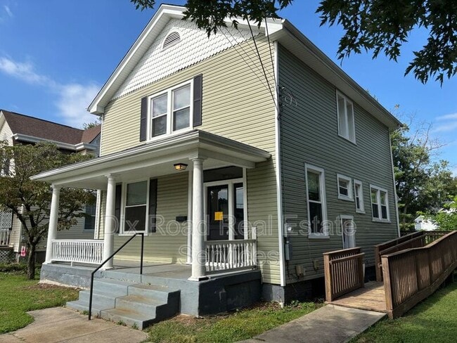 Photo - 11169 Maple St