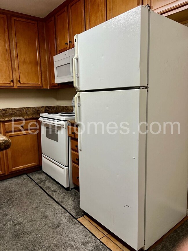 Photo - 3456 Castle Glen Dr Unidad 256 Rental