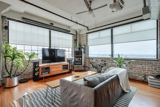 Photo - 426 Marietta St NW Unit 405