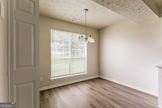 Photo - 7282 Williamsburg Dr