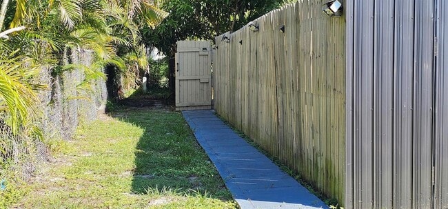 Photo - 3684 Pinehurst Dr Unit Effiency