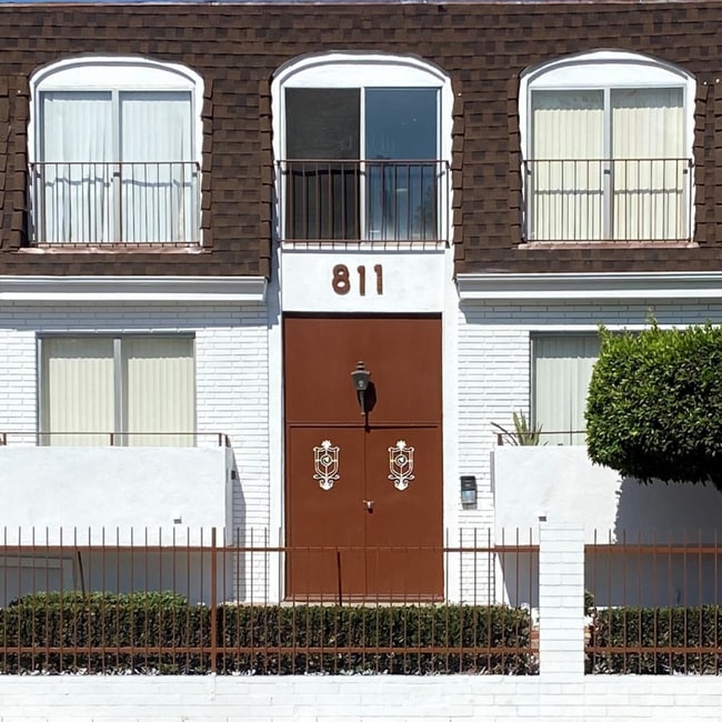 Photo - 811 Crenshaw Blvd Unit 104