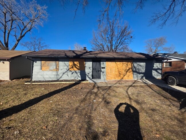 Photo - LIMITED TIME**NO APPLICATION FEE**1/2 OFF DEPOSIT**