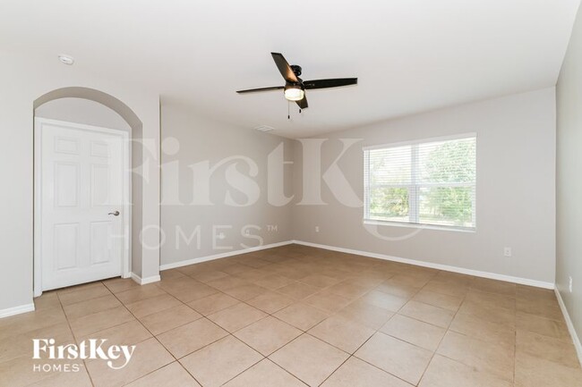Photo - 217 SE 27th St