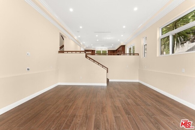 Photo - 1630 Bridgeport Dr