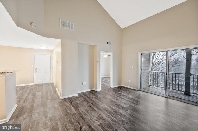 Photo - 1060 Gardenview Loop Unit 403