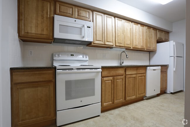 Photo - Center Point West