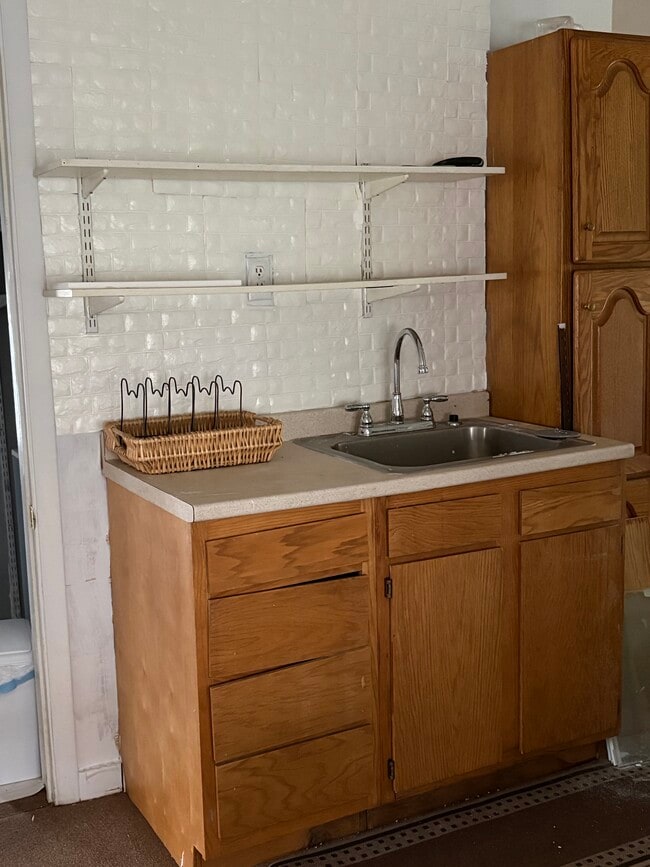 Photo - 832 Quincy Ave Unit Apartment