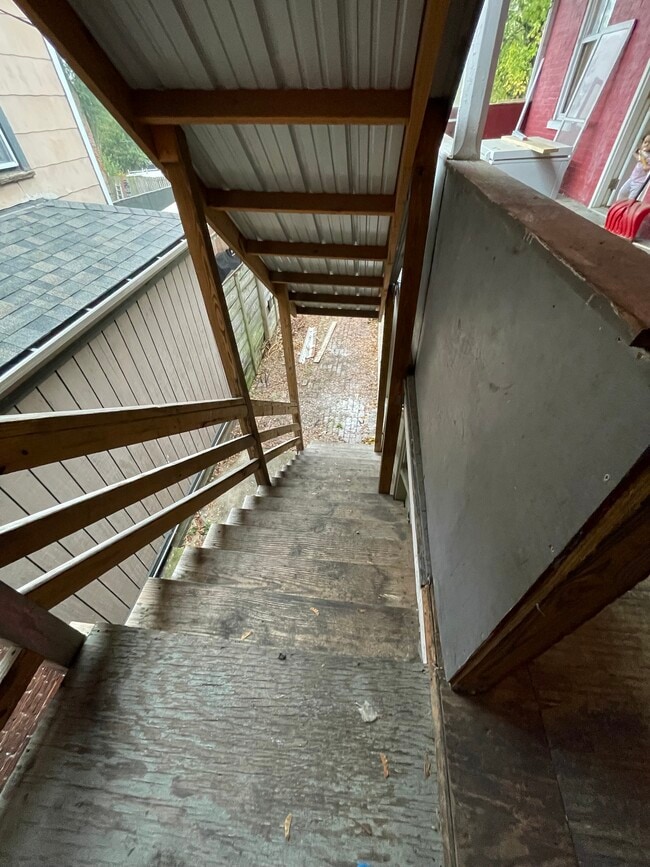 Photo - 226 Lincoln Way W