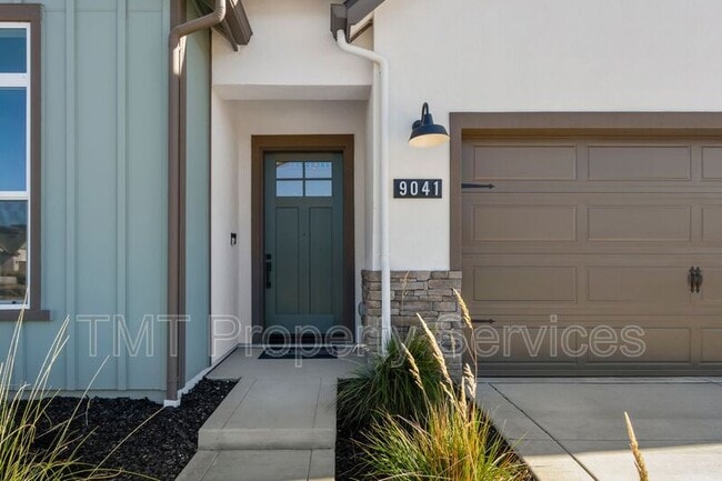 Photo - 9041 Ventura St