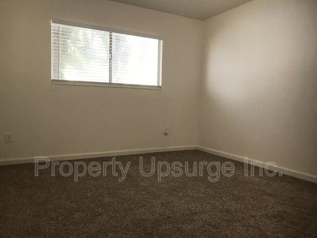 Photo - 642 Reeds Ave