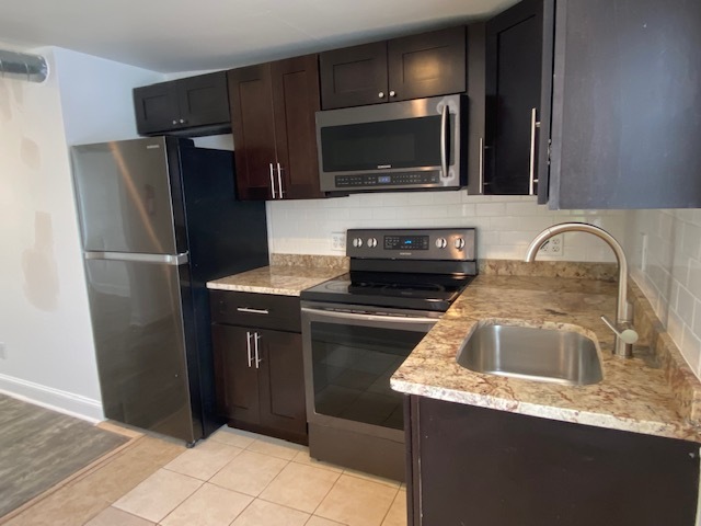 Kitchen - 2019 N 2nd St Apartments Unit 3