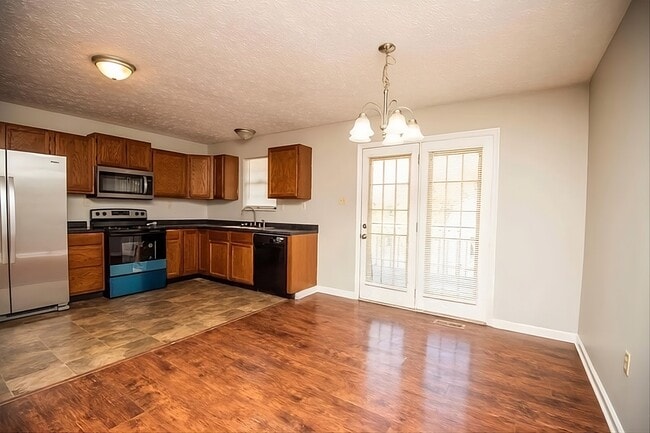 Photo - 2909 Selma Ave