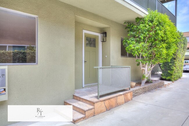 Photo - Fully Upgraded Spacious 3-Bedroom Unit in Prime Arcadia Location Unit A