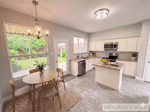 Photo - 6945 Hickory Creek