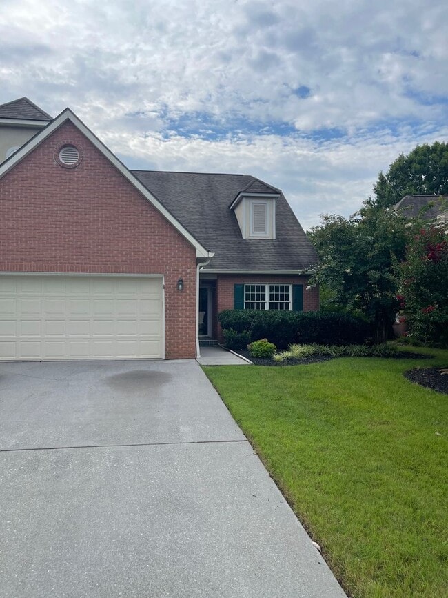 383 Paine Lake Dr