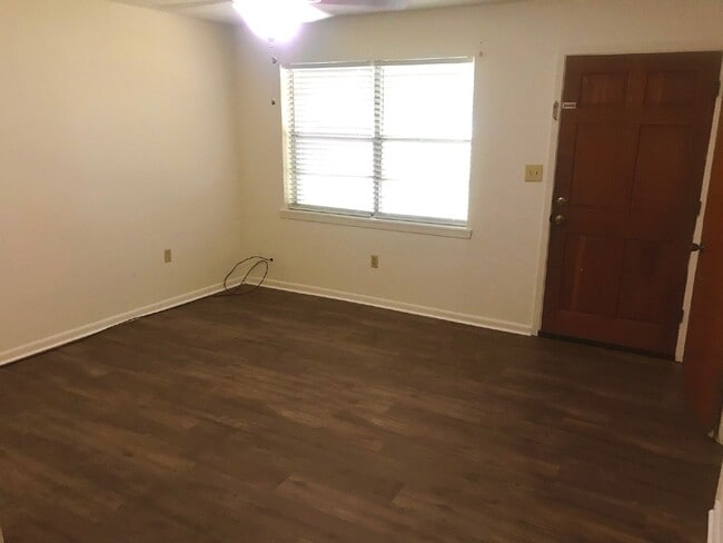 Photo - 2 Bed 1 bath apartment Unidad 101