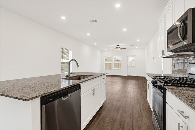 Photo - 3911 Windy Whisper Dr