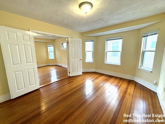 Building Photo - 4057 Washington St Unit 2 Rental