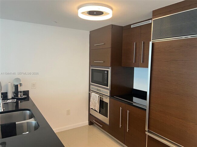 Photo - 475 Brickell Ave Unit 3514