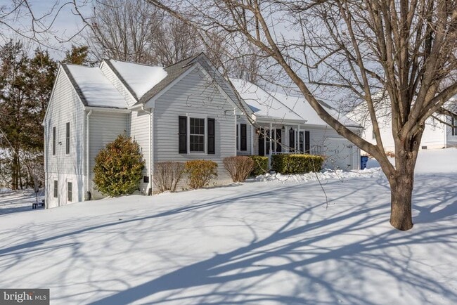 Building Photo - 11806 Camelot Way