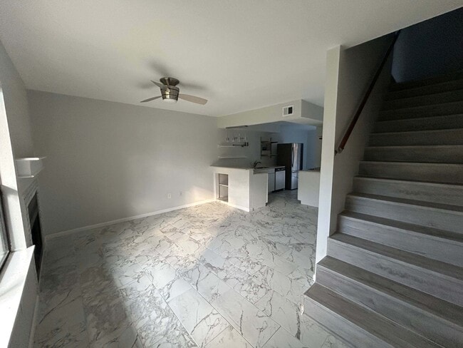 Building Photo - 1902 Dartmouth St Unit O3