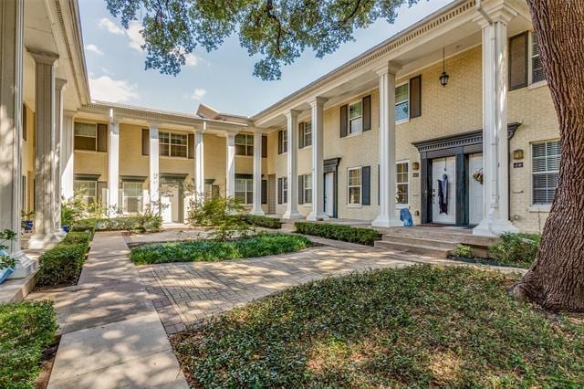 Building Photo - 4744 Bradford Dr Unit 4744B