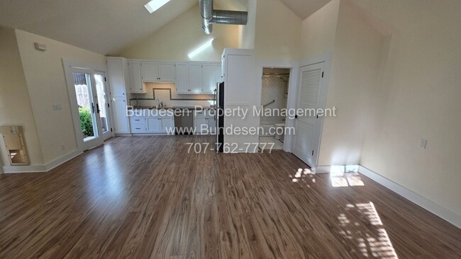 Photo - 342 Church St