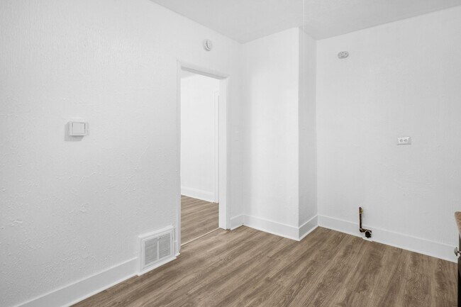 Photo - 13500 3rd Ave