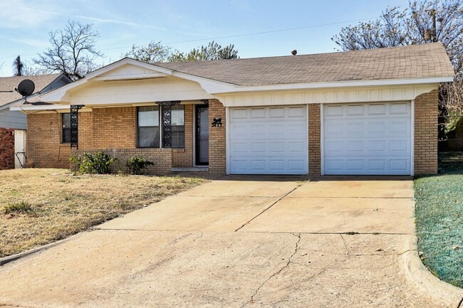 Photo - First Full Month's Rent Free! Spacious 3BD/1.BTH Home in Spencer