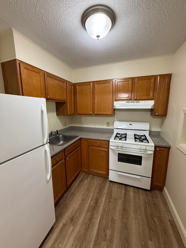 Photo - Parkway Apartments