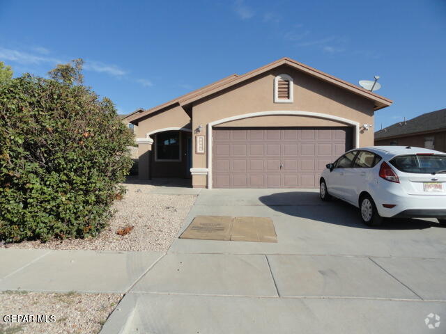 Building Photo - 5029 Lone Cactus Ct Rental