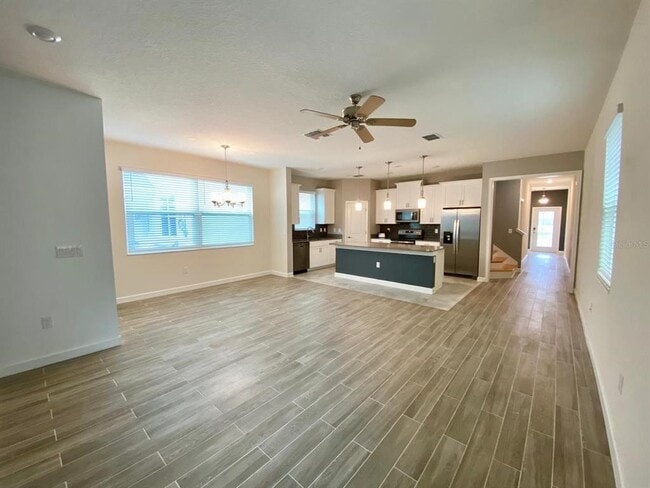 Photo - 11832 Charades St