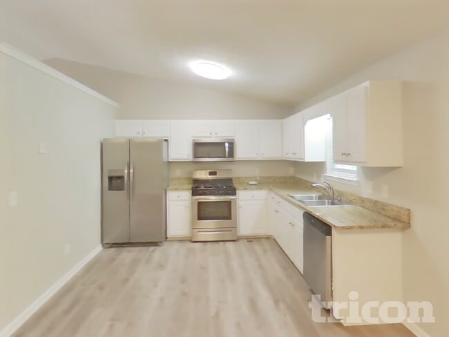 Photo - 365 Anna Ave