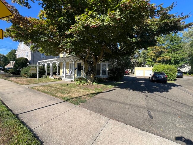 Photo - 131 Montowese St Unit B
