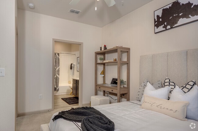 2BR, 2BA - 1,025SF - Primary Bedroom