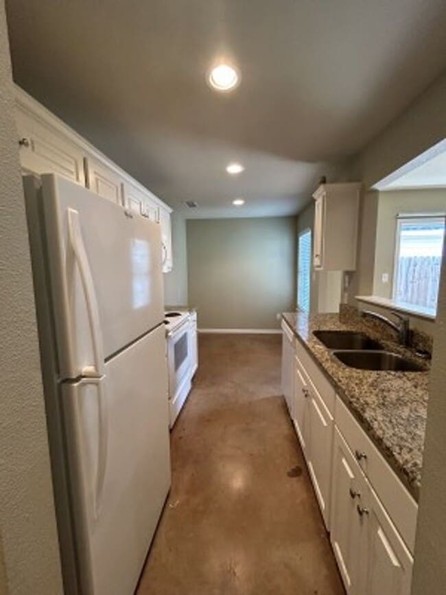 Photo - 2-bed/2-bath in a great location!