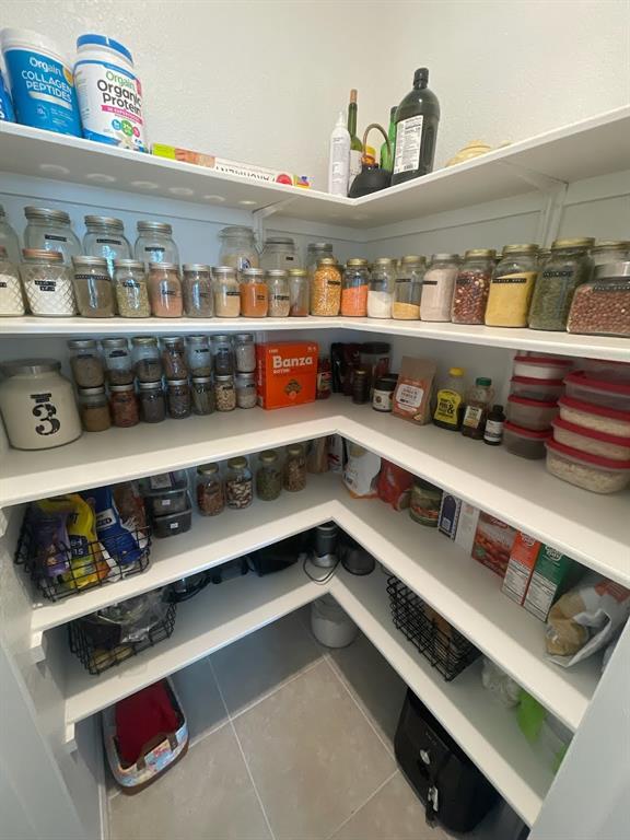 Photo - 11500 Maple Leaf Way