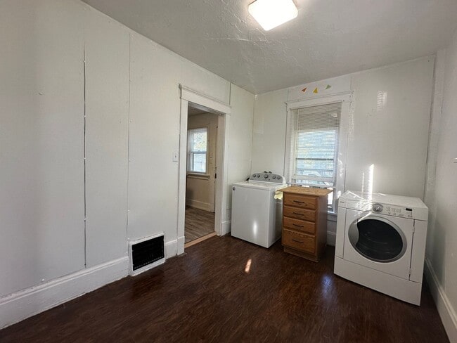 Photo - 2 Bedroom House $700