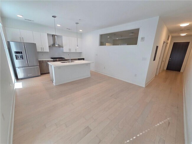 Photo - 775 Juniper St NE Unit 334