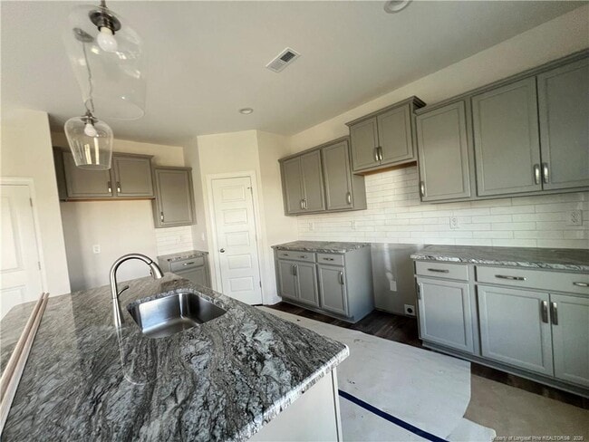 Photo - 324 Carr Ln